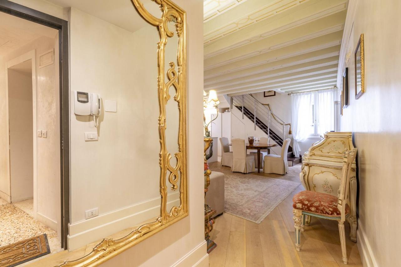 Gondola Luxury - Campo Santi Filippo E Giacomo By Wonderful Italy เวนิส ภายนอก รูปภาพ