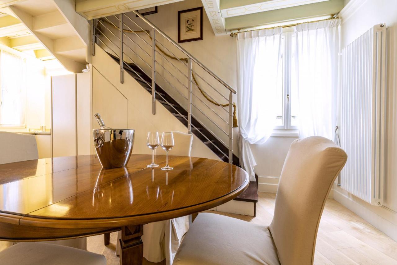 Gondola Luxury - Campo Santi Filippo E Giacomo By Wonderful Italy เวนิส ภายนอก รูปภาพ
