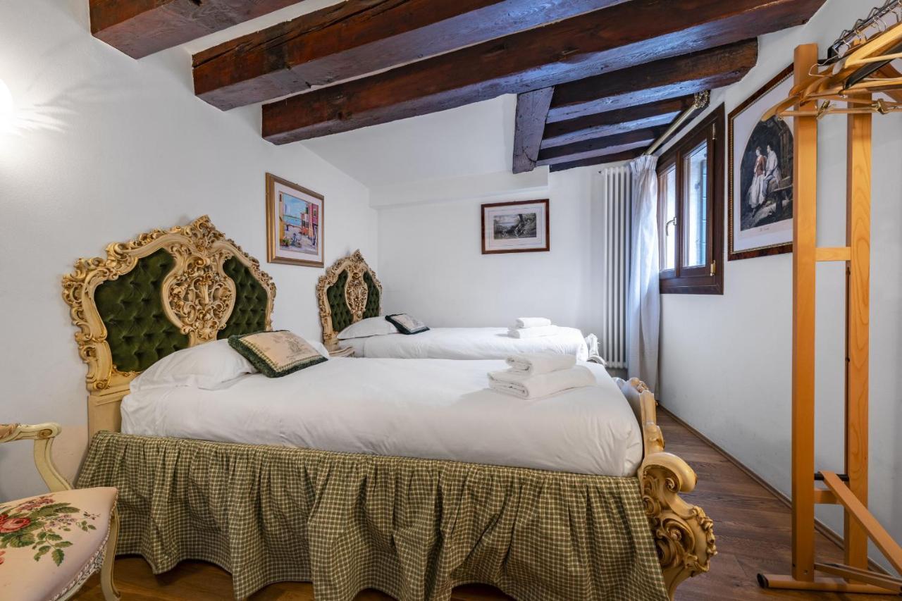Gondola Luxury - Campo Santi Filippo E Giacomo By Wonderful Italy เวนิส ภายนอก รูปภาพ