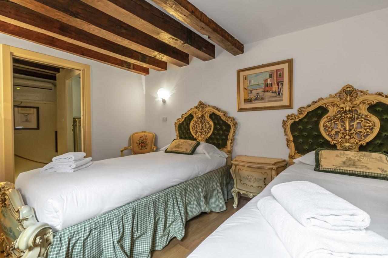 Gondola Luxury - Campo Santi Filippo E Giacomo By Wonderful Italy เวนิส ภายนอก รูปภาพ